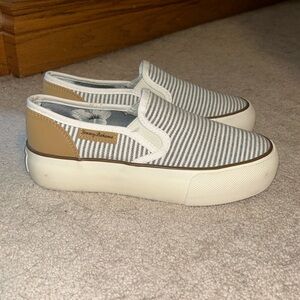 New Tommy bahama platform sneakers